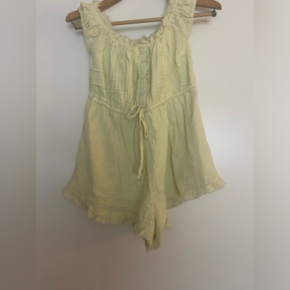 UO Evie Off-The-Shoulder Check Romper Urban Outfitters NWOT - Picture 5 of 6